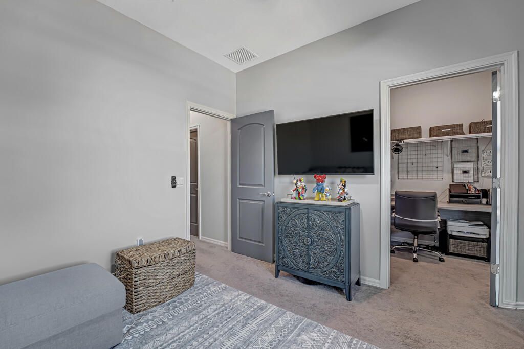 Active With Contract: $539,000 (3 beds, 2 baths, 1895 Square Feet)