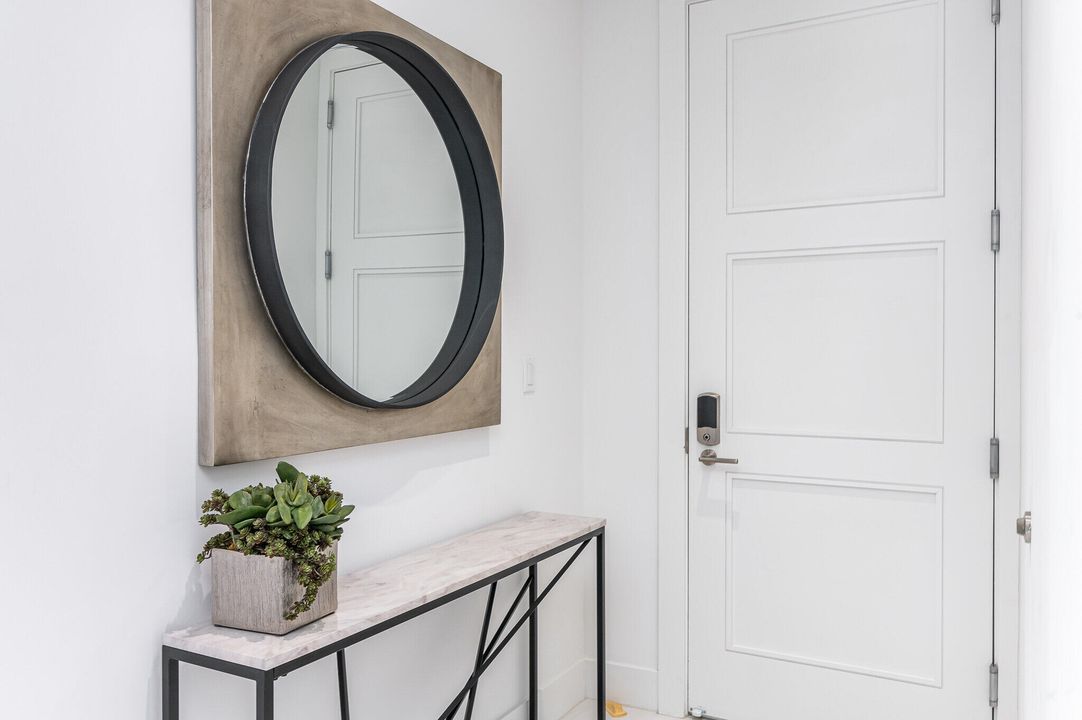 For Sale: $2,040,000 (3 beds, 2 baths, 1801 Square Feet)