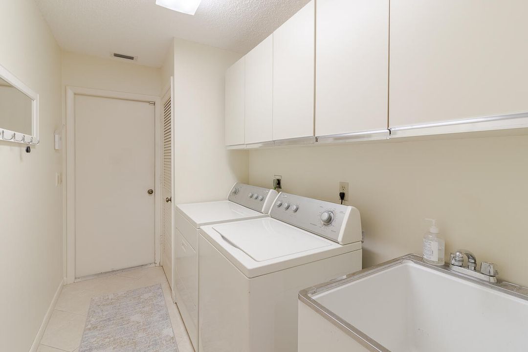 Active With Contract: $3,100 (3 beds, 2 baths, 2108 Square Feet)