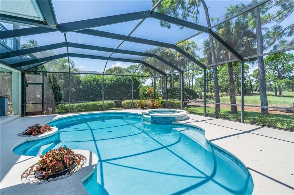 En Venta: $799,000 (3 camas, 2 baños, 2654 Pies cuadrados)