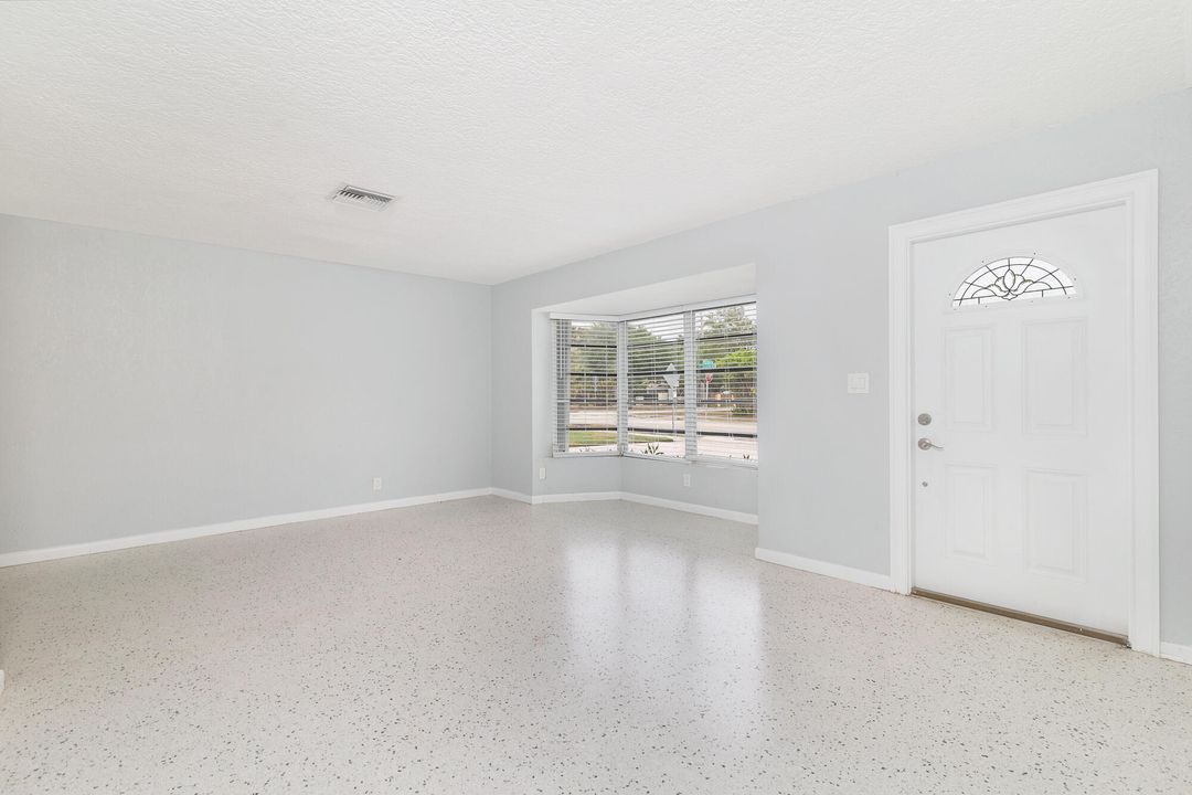 For Rent: $4,500 (2 beds, 2 baths, 1159 Square Feet)