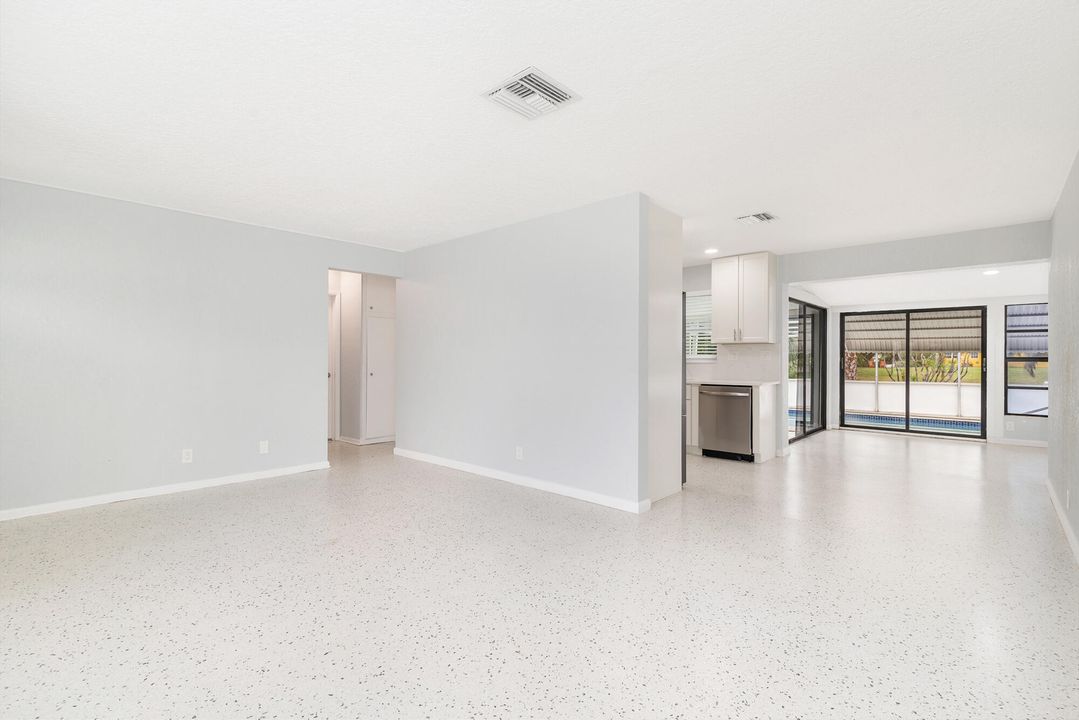 For Rent: $4,500 (2 beds, 2 baths, 1159 Square Feet)