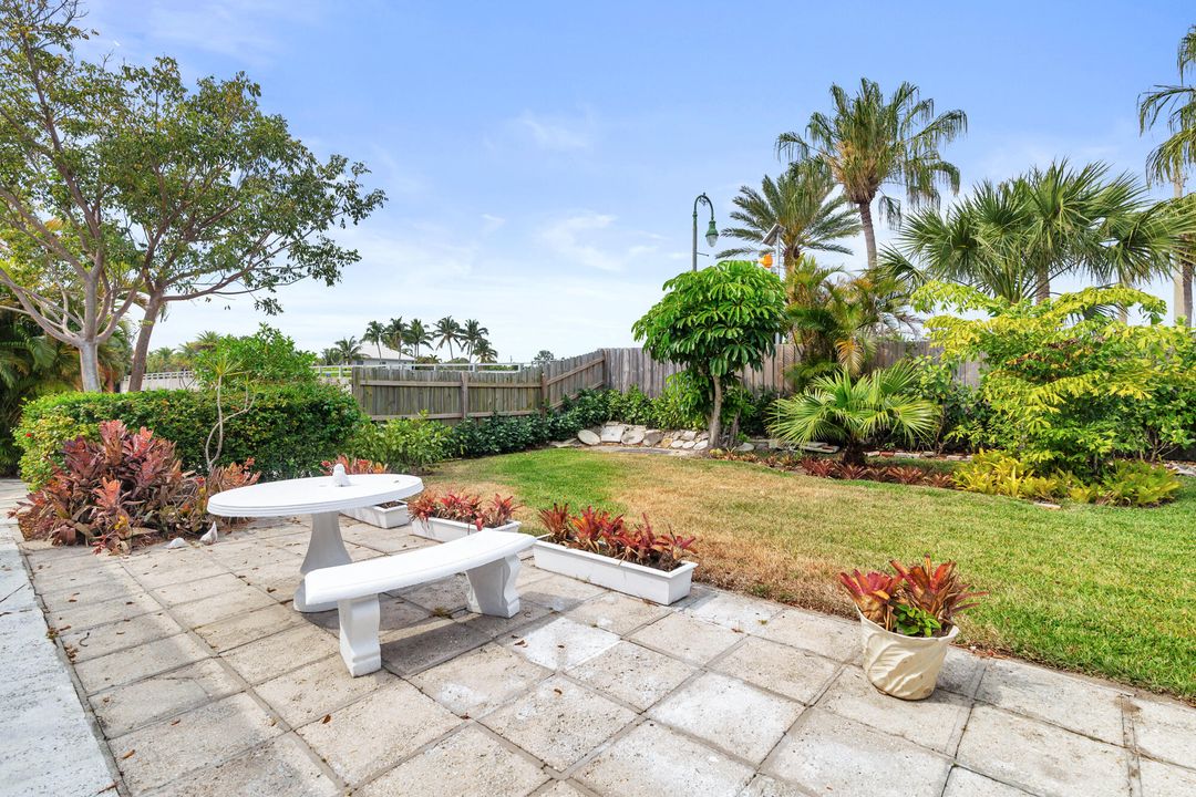 For Rent: $4,500 (2 beds, 2 baths, 1159 Square Feet)