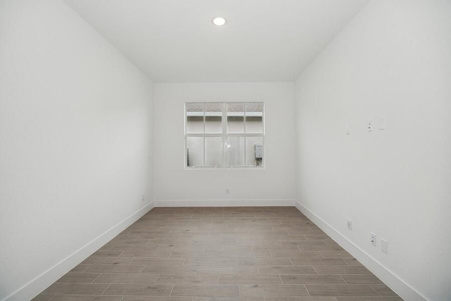 For Sale: $524,995 (2 beds, 2 baths, 2058 Square Feet)