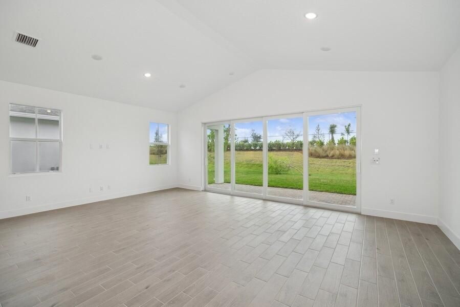 For Sale: $524,995 (2 beds, 2 baths, 2058 Square Feet)