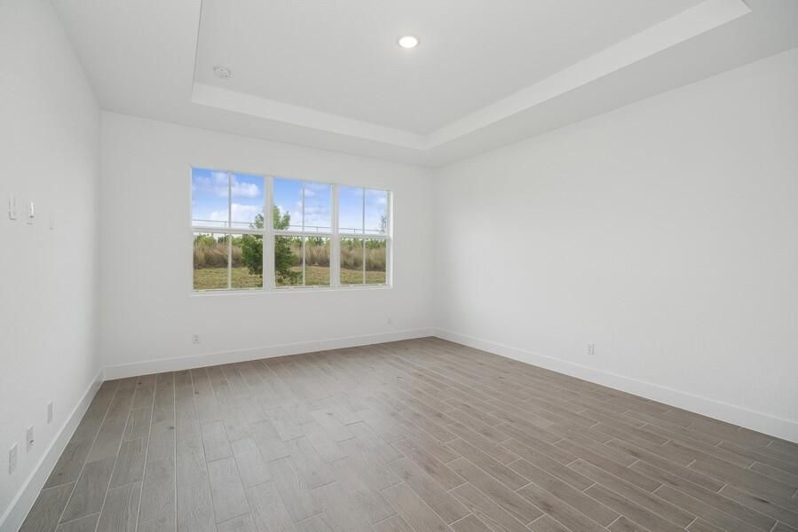 For Sale: $524,995 (2 beds, 2 baths, 2058 Square Feet)