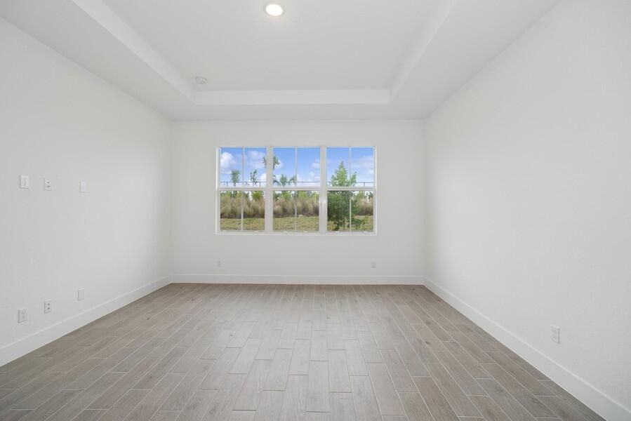 For Sale: $524,995 (2 beds, 2 baths, 2058 Square Feet)