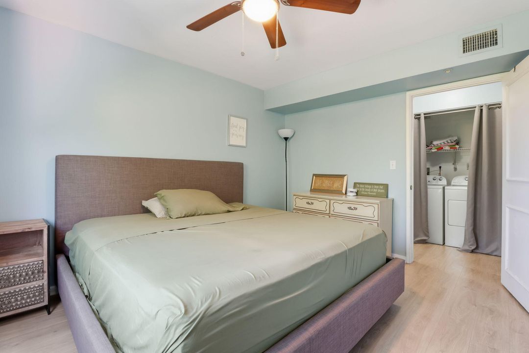 Active With Contract: $279,900 (3 beds, 2 baths, 1298 Square Feet)