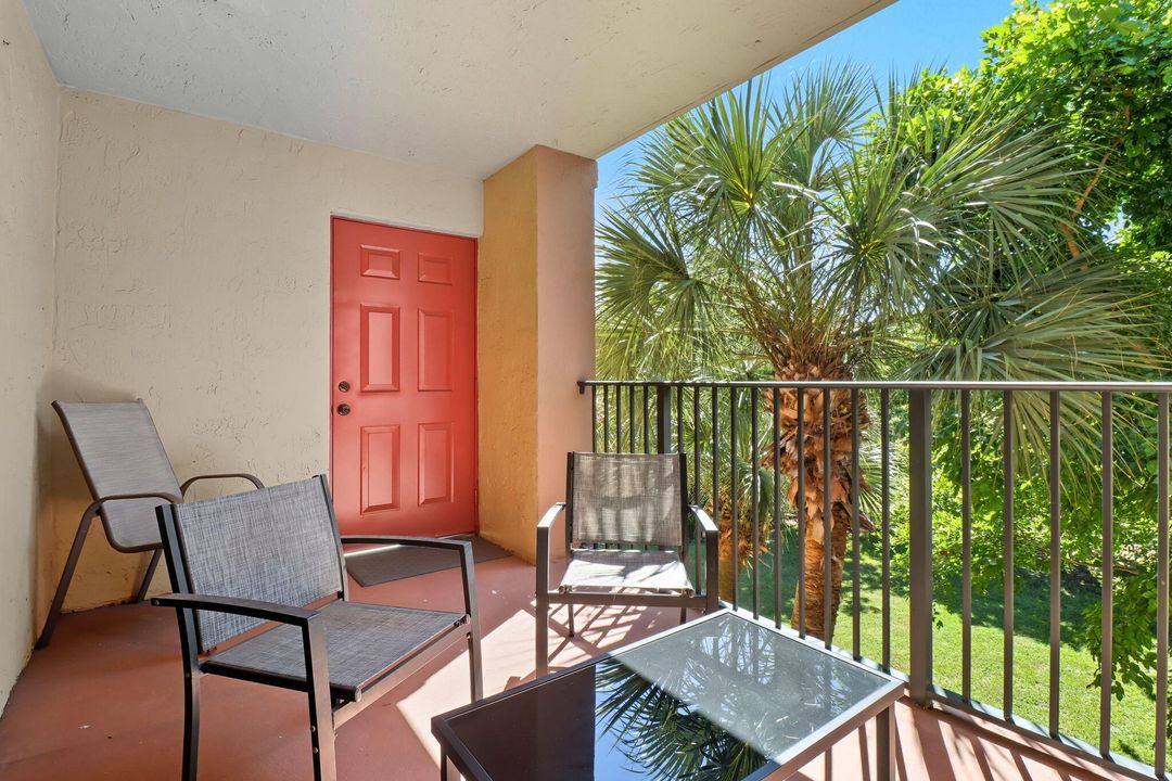 Active With Contract: $279,900 (3 beds, 2 baths, 1298 Square Feet)