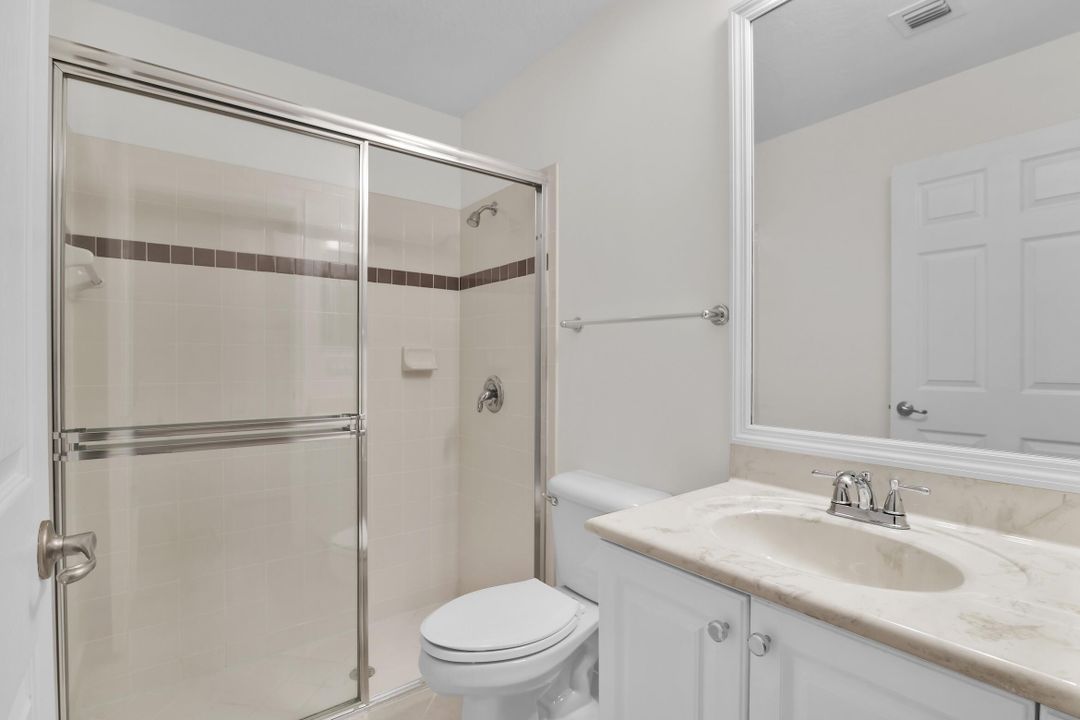 合同活跃: $3,500 (3 贝兹, 3 浴室, 2096 平方英尺)