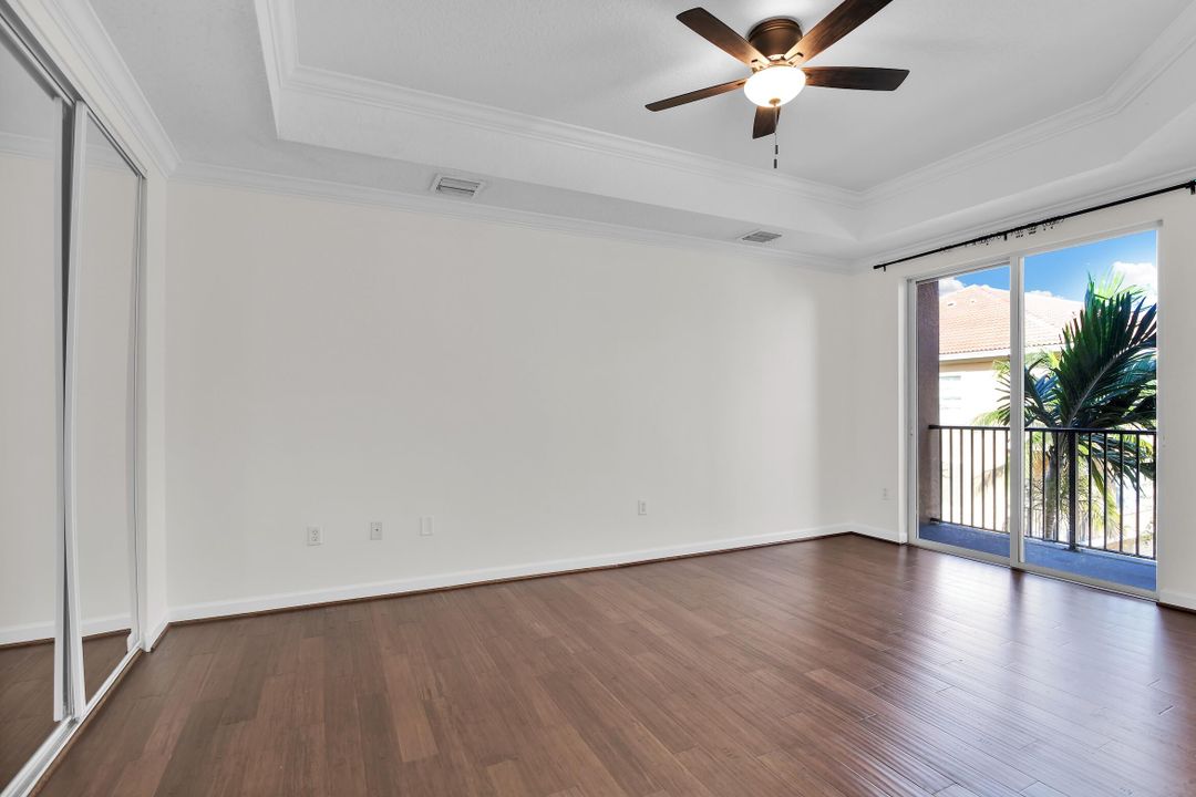 合同活跃: $3,500 (3 贝兹, 3 浴室, 2096 平方英尺)