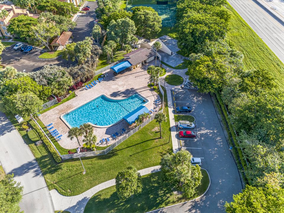 Active With Contract: $398,000 (2 beds, 2 baths, 1442 Square Feet)