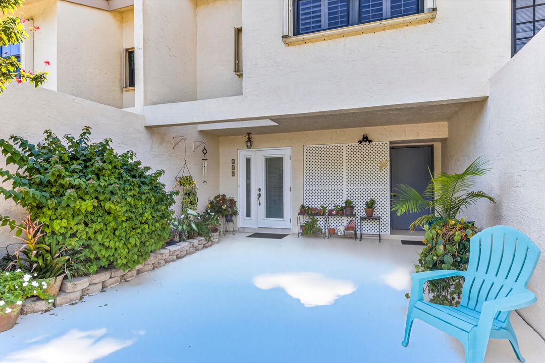 Active With Contract: $398,000 (2 beds, 2 baths, 1442 Square Feet)