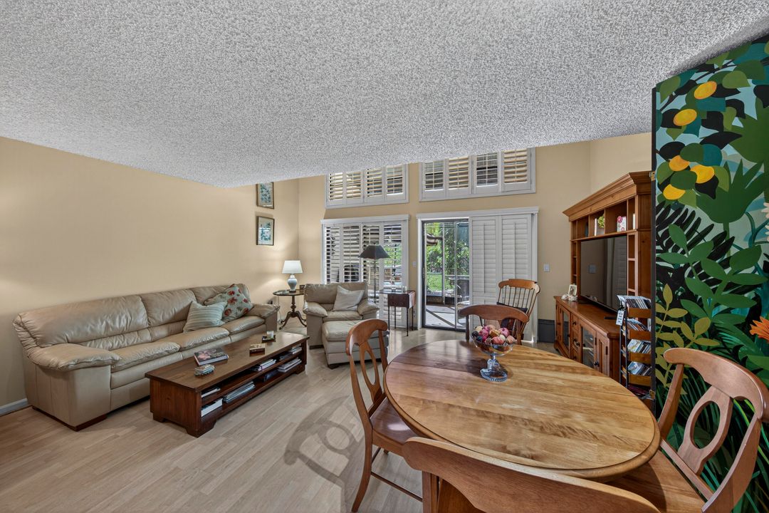 Active With Contract: $398,000 (2 beds, 2 baths, 1442 Square Feet)