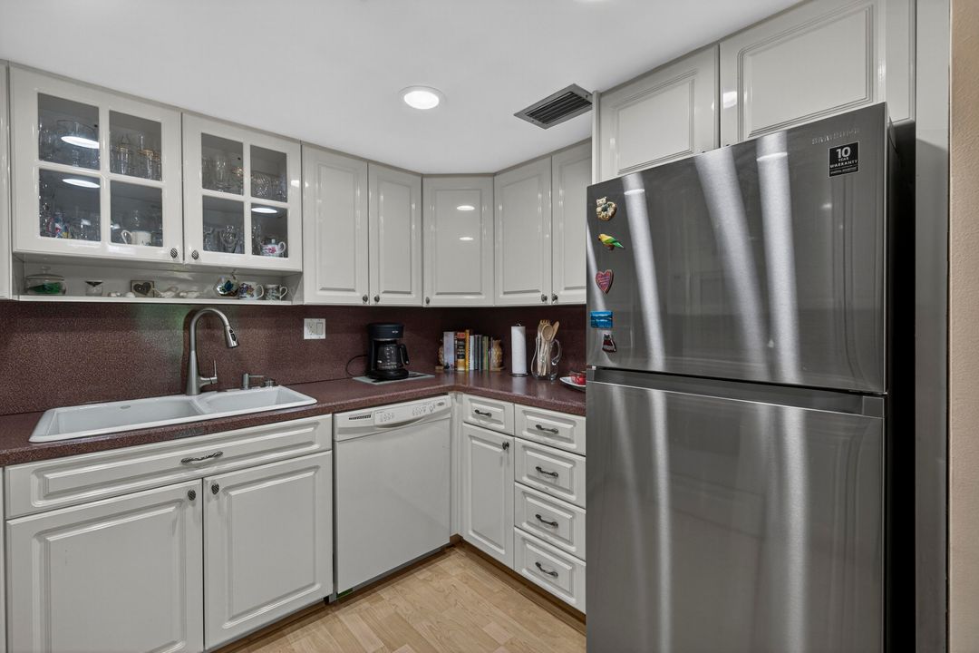 Active With Contract: $398,000 (2 beds, 2 baths, 1442 Square Feet)