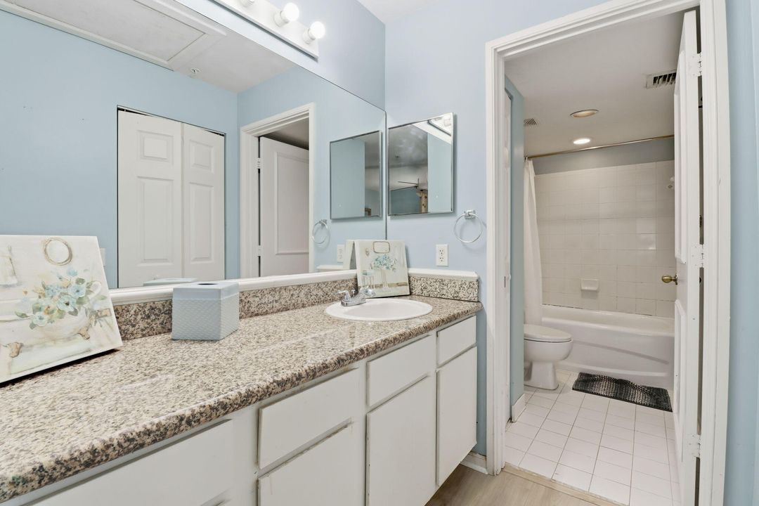 Active With Contract: $279,900 (3 beds, 2 baths, 1298 Square Feet)