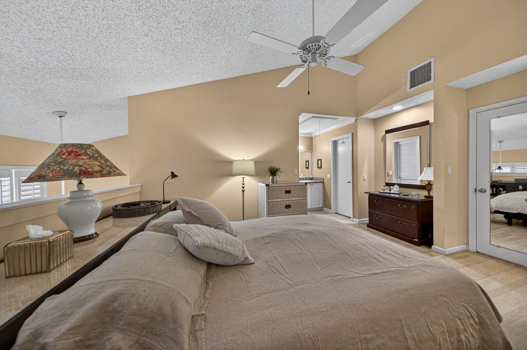 Active With Contract: $398,000 (2 beds, 2 baths, 1442 Square Feet)