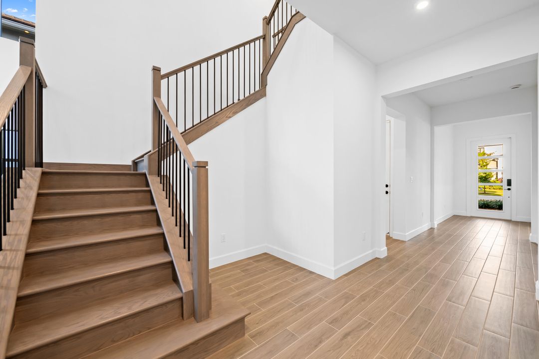 Active With Contract: $1,399,000 (4 beds, 3 baths, 3915 Square Feet)