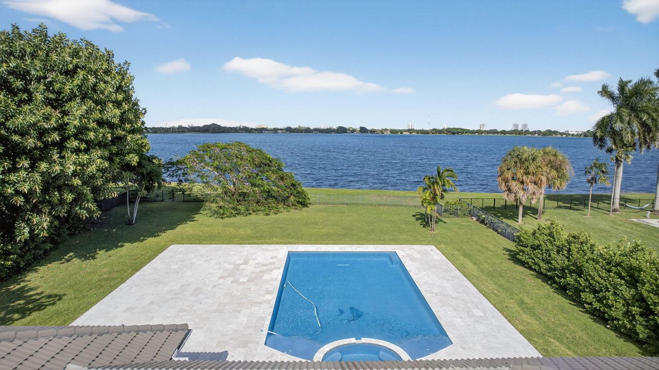 待售: $3,975,000 (4 贝兹, 4 浴室, 3572 平方英尺)