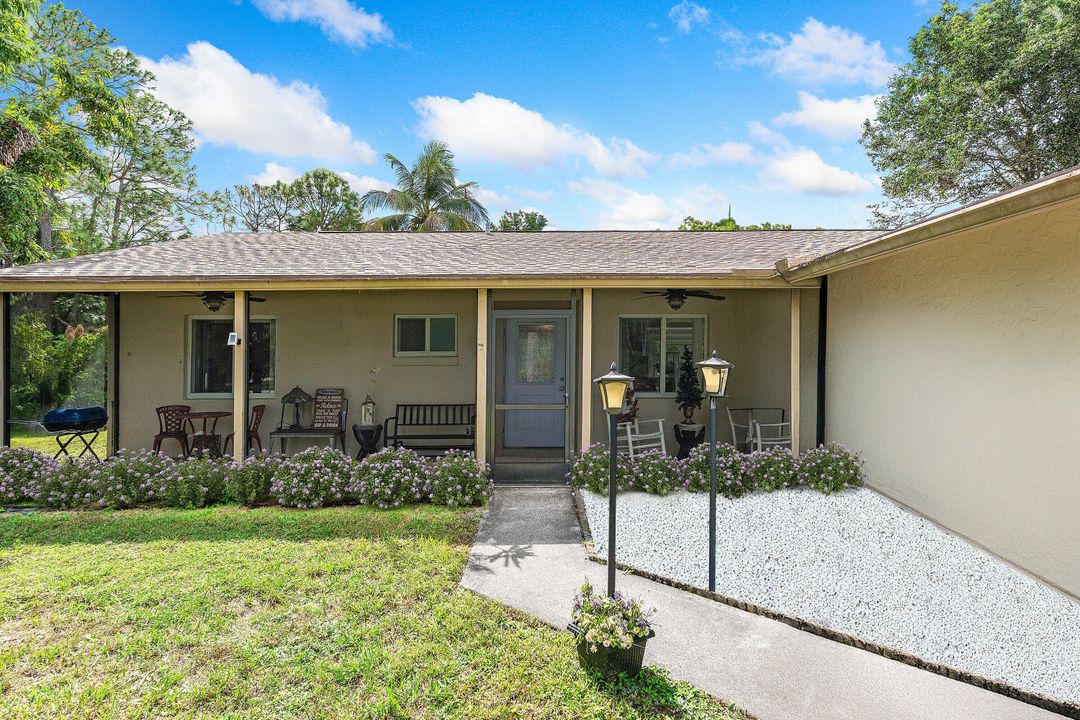 For Sale: $574,999 (3 beds, 2 baths, 1300 Square Feet)