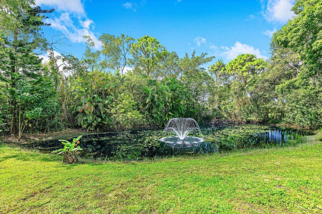 For Sale: $574,999 (3 beds, 2 baths, 1300 Square Feet)