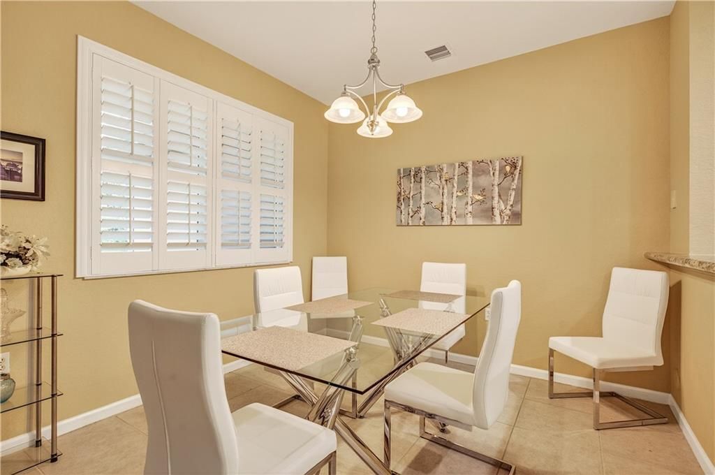 For Sale: $259,000 (3 beds, 2 baths, 1698 Square Feet)