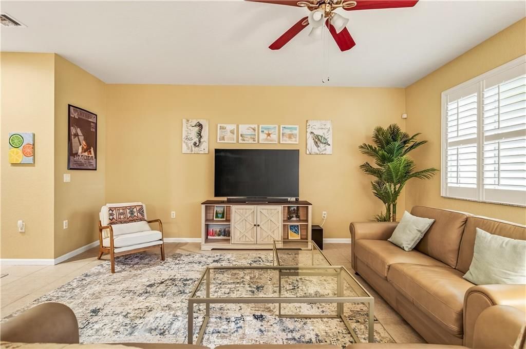 For Sale: $259,000 (3 beds, 2 baths, 1698 Square Feet)