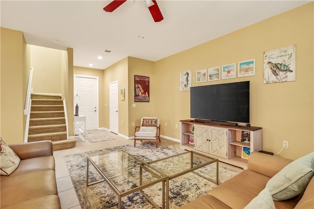 For Sale: $259,000 (3 beds, 2 baths, 1698 Square Feet)