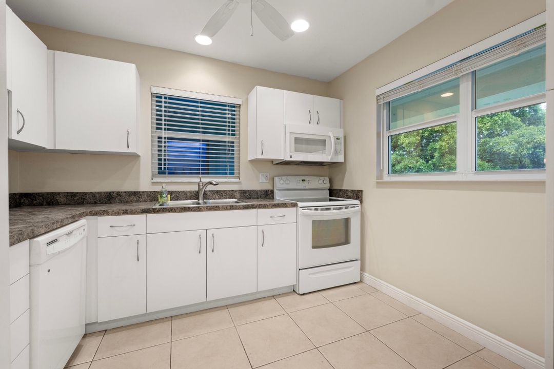 Active With Contract: $1,700 (2 beds, 2 baths, 1032 Square Feet)