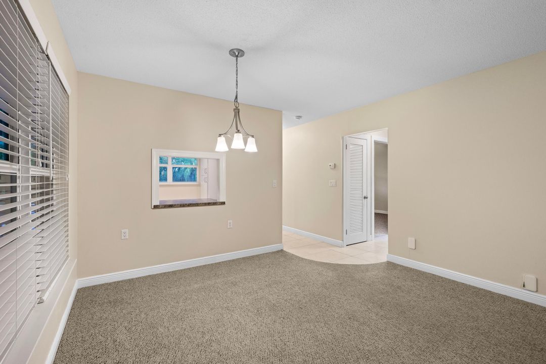 Active With Contract: $1,700 (2 beds, 2 baths, 1032 Square Feet)