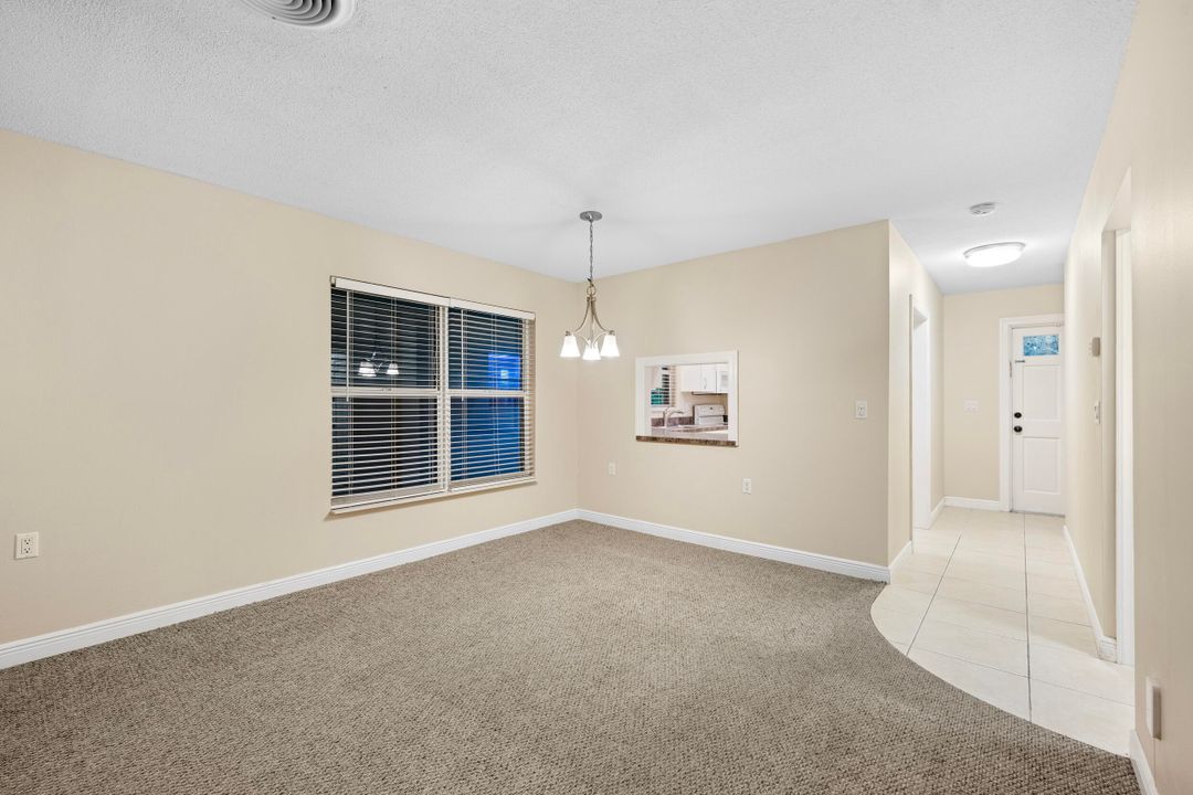 Active With Contract: $1,700 (2 beds, 2 baths, 1032 Square Feet)