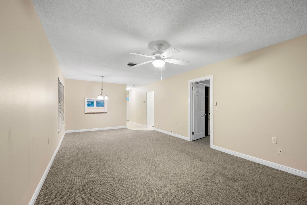 Active With Contract: $1,700 (2 beds, 2 baths, 1032 Square Feet)