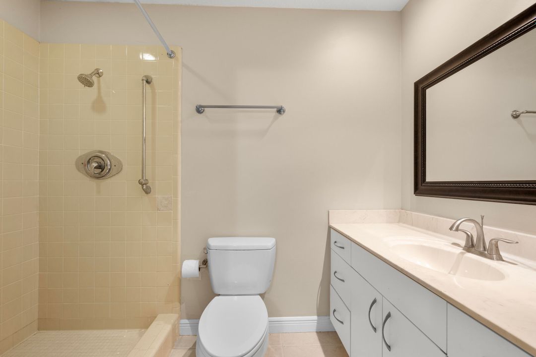 Active With Contract: $1,700 (2 beds, 2 baths, 1032 Square Feet)