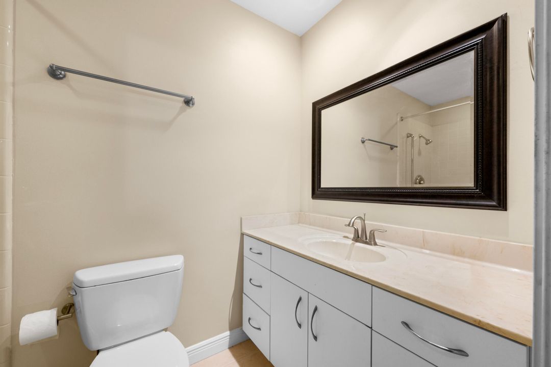 Active With Contract: $1,700 (2 beds, 2 baths, 1032 Square Feet)