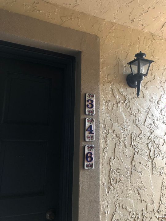 For Rent: $1,875 (2 beds, 2 baths, 978 Square Feet)