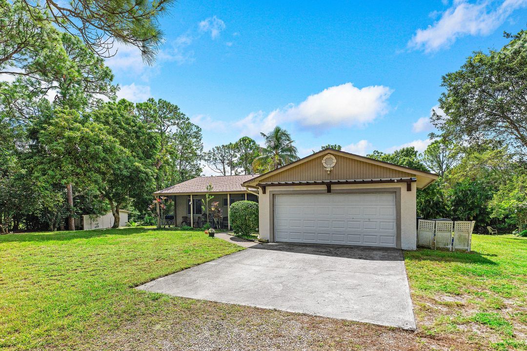 For Sale: $574,999 (3 beds, 2 baths, 1300 Square Feet)