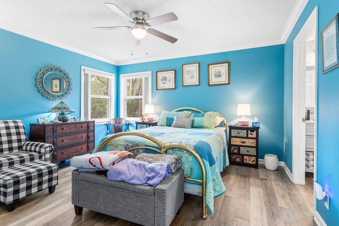 For Sale: $574,999 (3 beds, 2 baths, 1300 Square Feet)