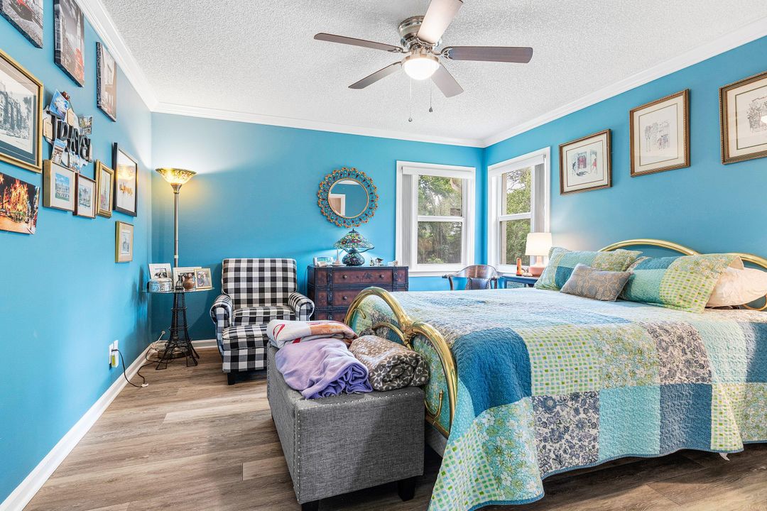 For Sale: $574,999 (3 beds, 2 baths, 1300 Square Feet)