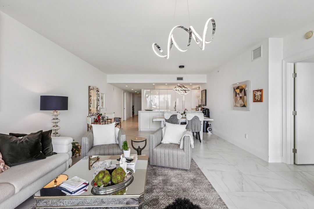Active With Contract: $685,000 (2 beds, 3 baths, 1852 Square Feet)