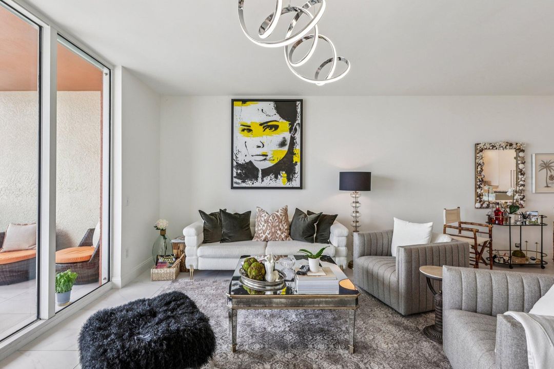 Active With Contract: $685,000 (2 beds, 3 baths, 1852 Square Feet)