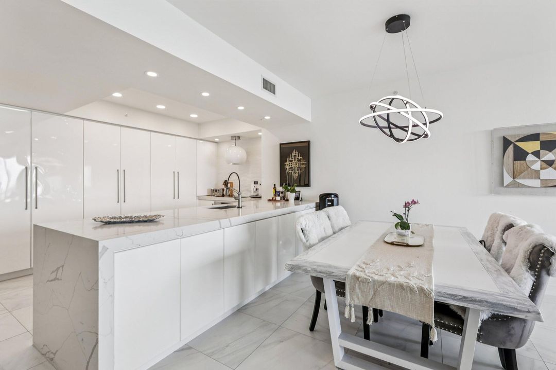 Active With Contract: $685,000 (2 beds, 3 baths, 1852 Square Feet)
