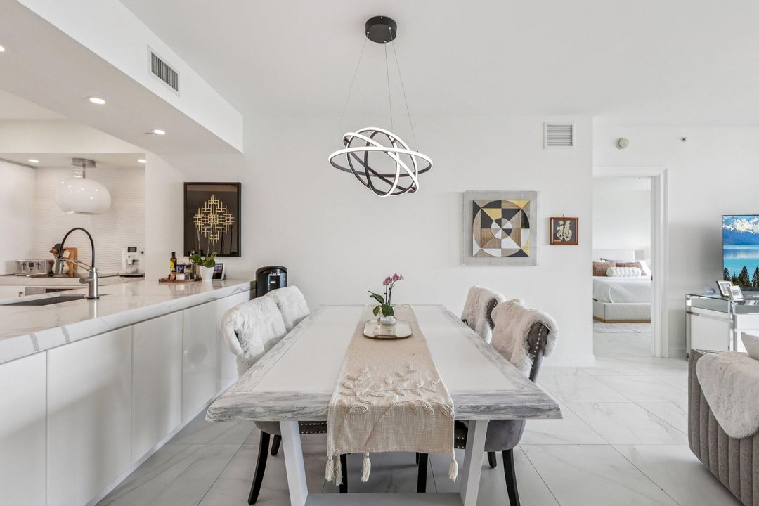 Active With Contract: $685,000 (2 beds, 3 baths, 1852 Square Feet)