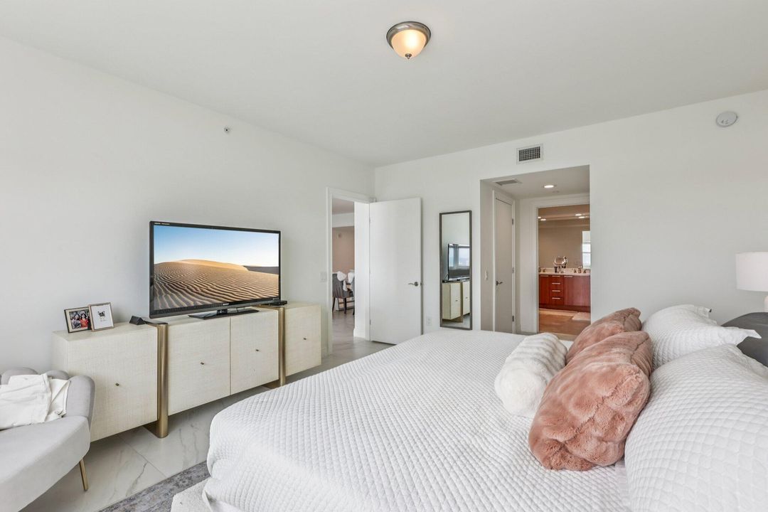 Active With Contract: $685,000 (2 beds, 3 baths, 1852 Square Feet)