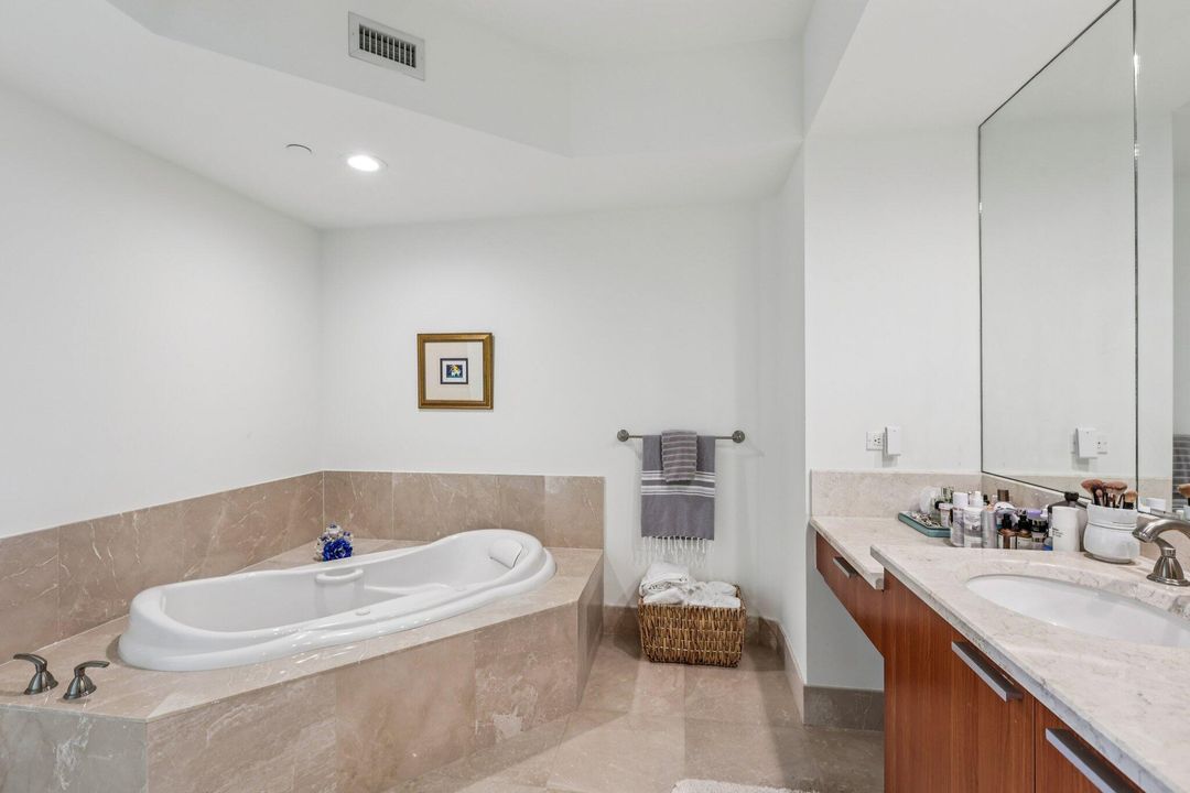 Active With Contract: $685,000 (2 beds, 3 baths, 1852 Square Feet)