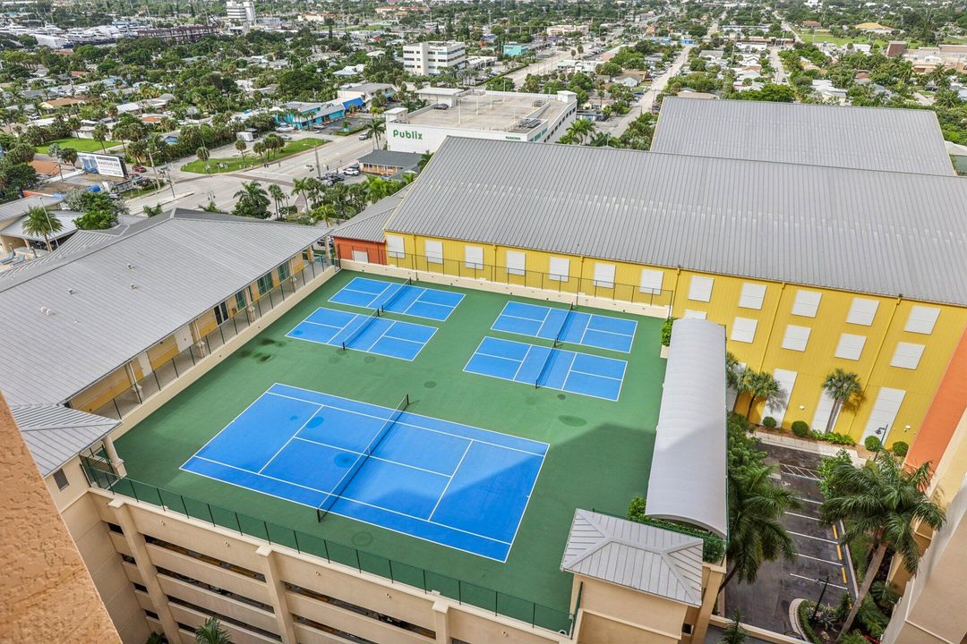 Active With Contract: $685,000 (2 beds, 3 baths, 1852 Square Feet)