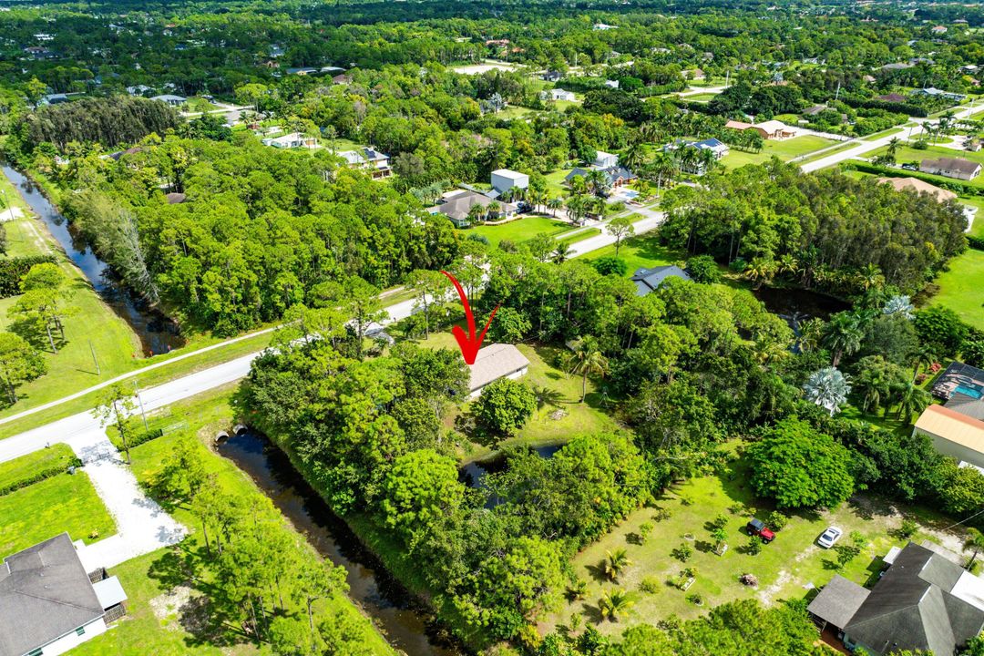 For Sale: $574,999 (3 beds, 2 baths, 1300 Square Feet)