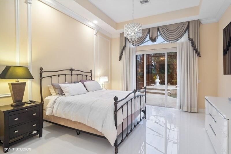 出租: $5,000 (3 贝兹, 3 浴室, 2708 平方英尺)