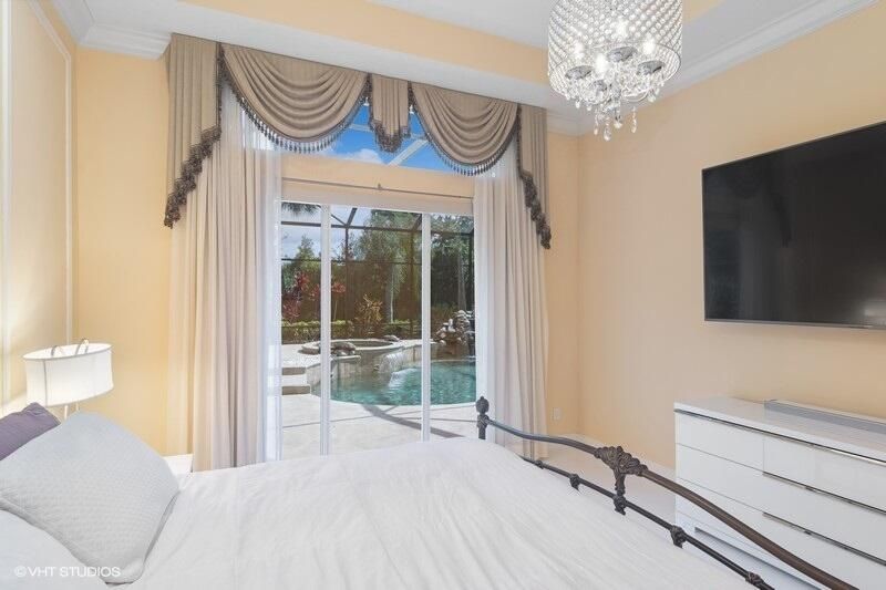 出租: $5,000 (3 贝兹, 3 浴室, 2708 平方英尺)