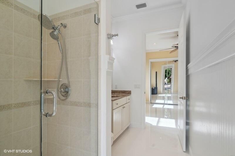 出租: $5,000 (3 贝兹, 3 浴室, 2708 平方英尺)