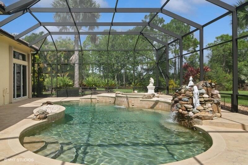 出租: $5,000 (3 贝兹, 3 浴室, 2708 平方英尺)